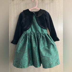 Adorable Isobella & Chloe size 5 Girl’s Christmas Dress